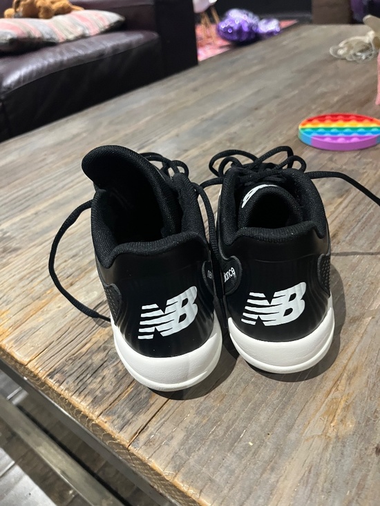 Brand new New Balance youth baseball cleats - Picture 2 of 4